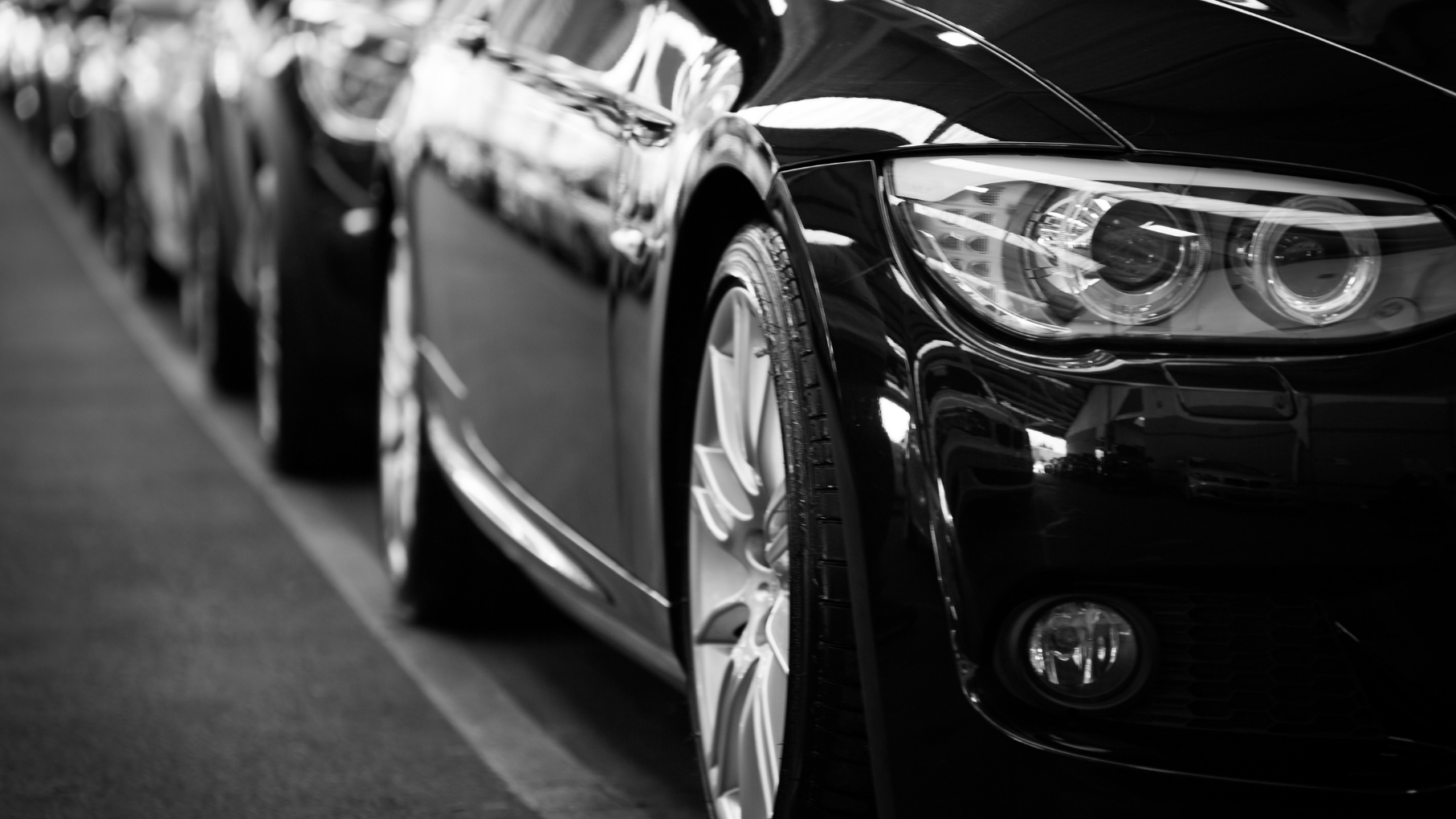 An image of Komyut's fleet of luxury fleet of vehicles